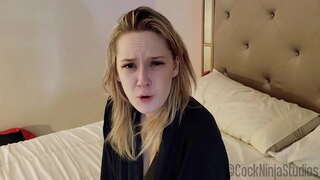 ���ັ້ນຕອນແມ່ນຍໍາໂດຍລູກຊາຍໃນປີໃຫມ່ Trailer