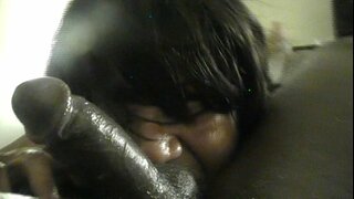 BBW Betty catches ng aking mga kulay ng nuwes at pangingilabot ang aking mga bola