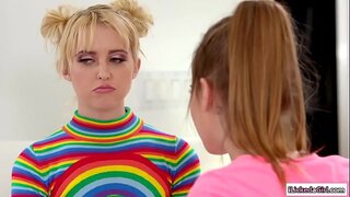 Cho carwash jèn fwote chak lòt moun pussy apre travay