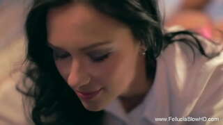 ���იყვარული და ვნება ჩაცმული გოგონა