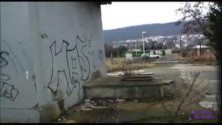 Хатта тыуҙыра һәм уны шунда уҡ бик ашағы урам ҡыҙы трахнуться